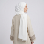 Still 01 | Linen Abaya