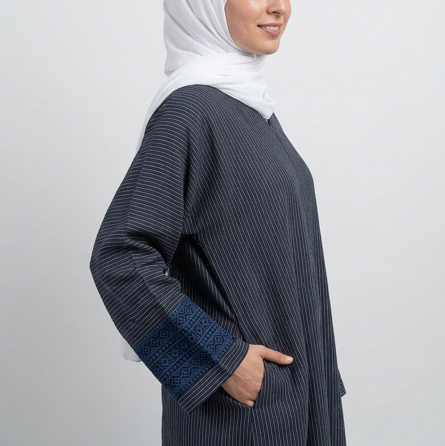 Still 03 | Linen Abaya