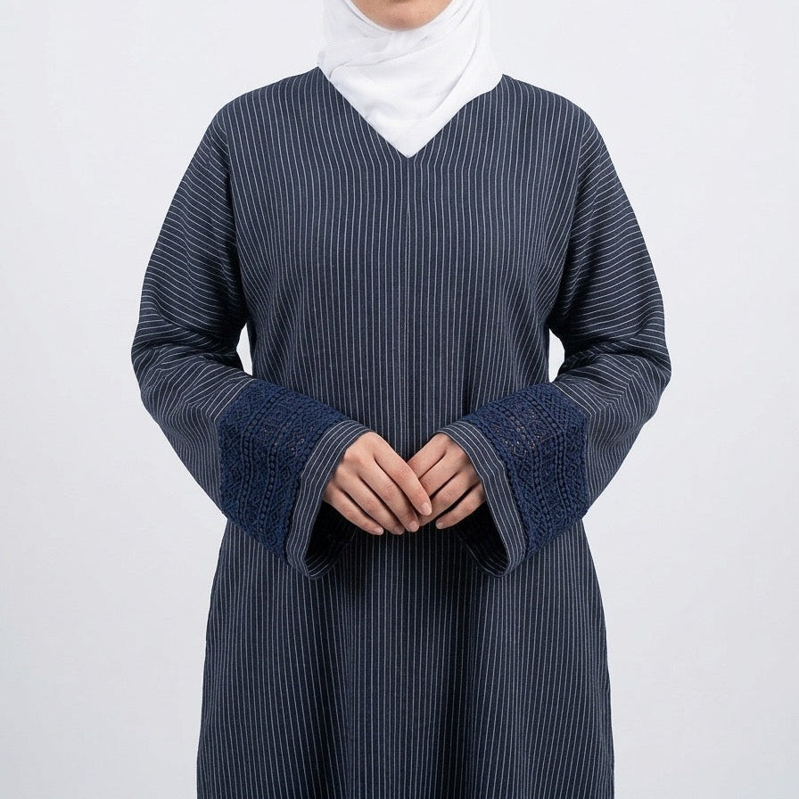 Still 03 | Linen Abaya